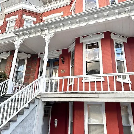 Classical Isbills Row House Close To Nyc Bayonne Exterior photo